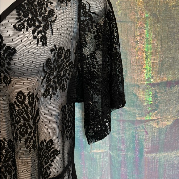 NWT Lane Bryant Lace Peplum Top or Overpiece. Black. Flutter Skeeves. Size 26/28 - Picture 3 of 9